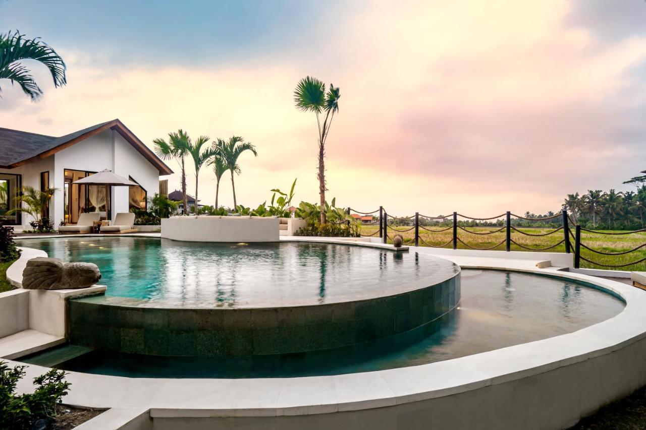 Villa Crystal Lagoon By Balisuperhost อูบุด ภายนอก รูปภาพ