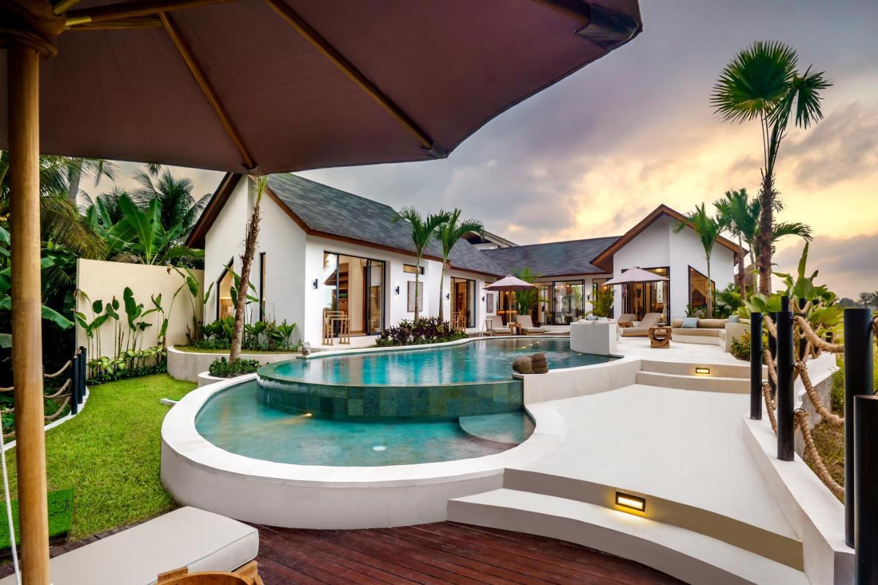 Villa Crystal Lagoon By Balisuperhost อูบุด ภายนอก รูปภาพ