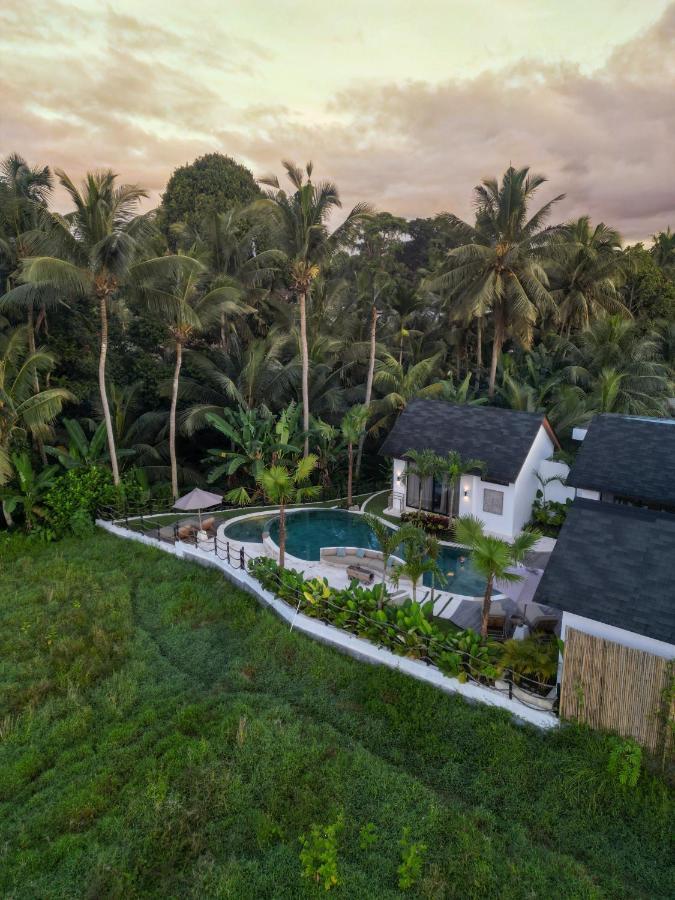Villa Crystal Lagoon By Balisuperhost อูบุด ภายนอก รูปภาพ